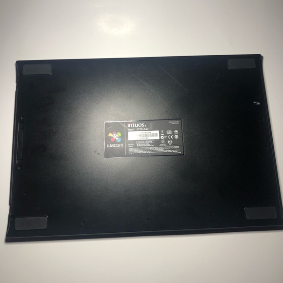 Wacom Intuos4 - Medium *TABLET ONLY*